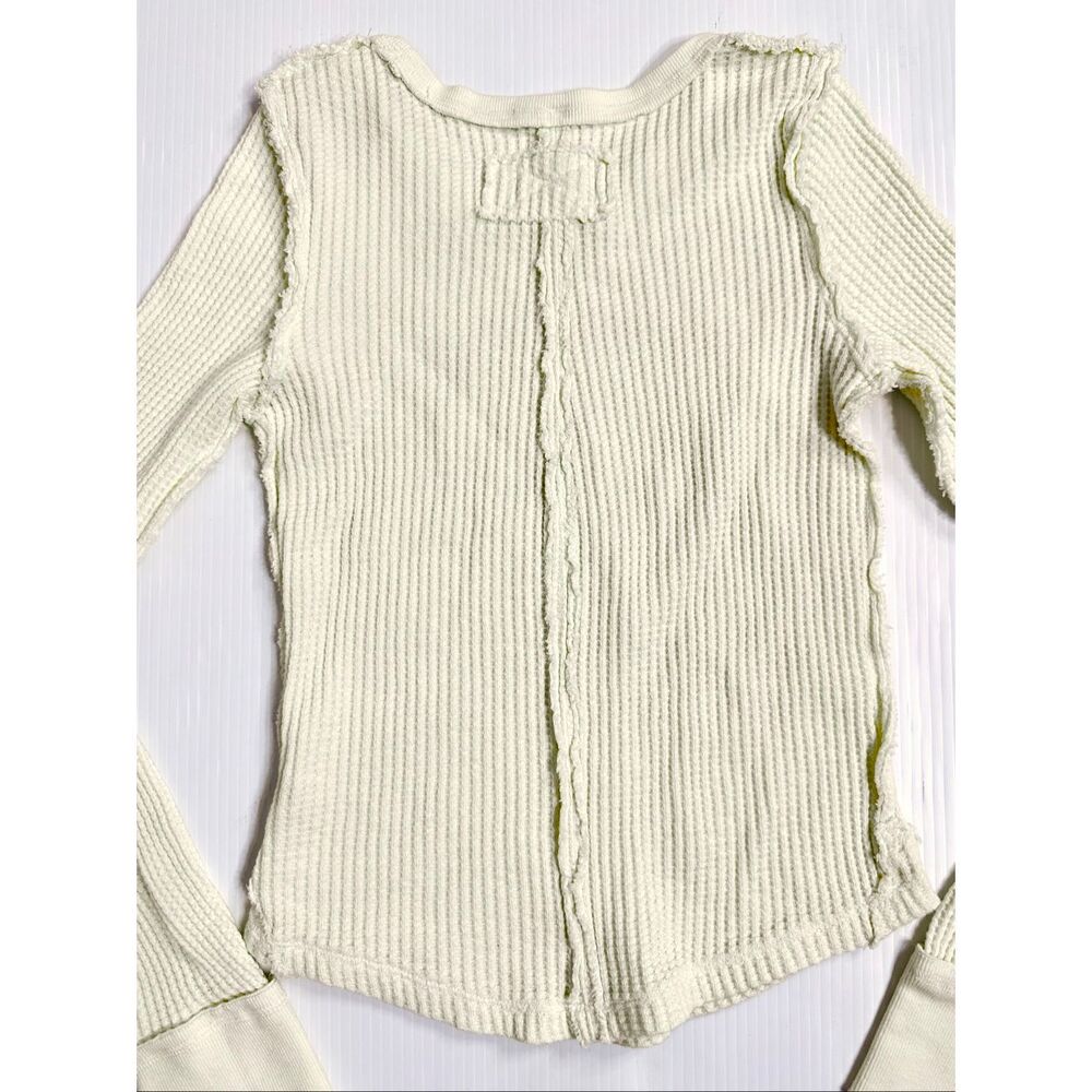 Free People Lucky Locket Thermal Tee Ivory Heart Graphic Thumbhole Small - Picture 11 of 16